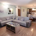 Intermezzo Apartment *